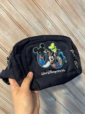 Vintage Disney Navy Mickey Mouse Interior Tag Crossbody Bag Fanny Pack